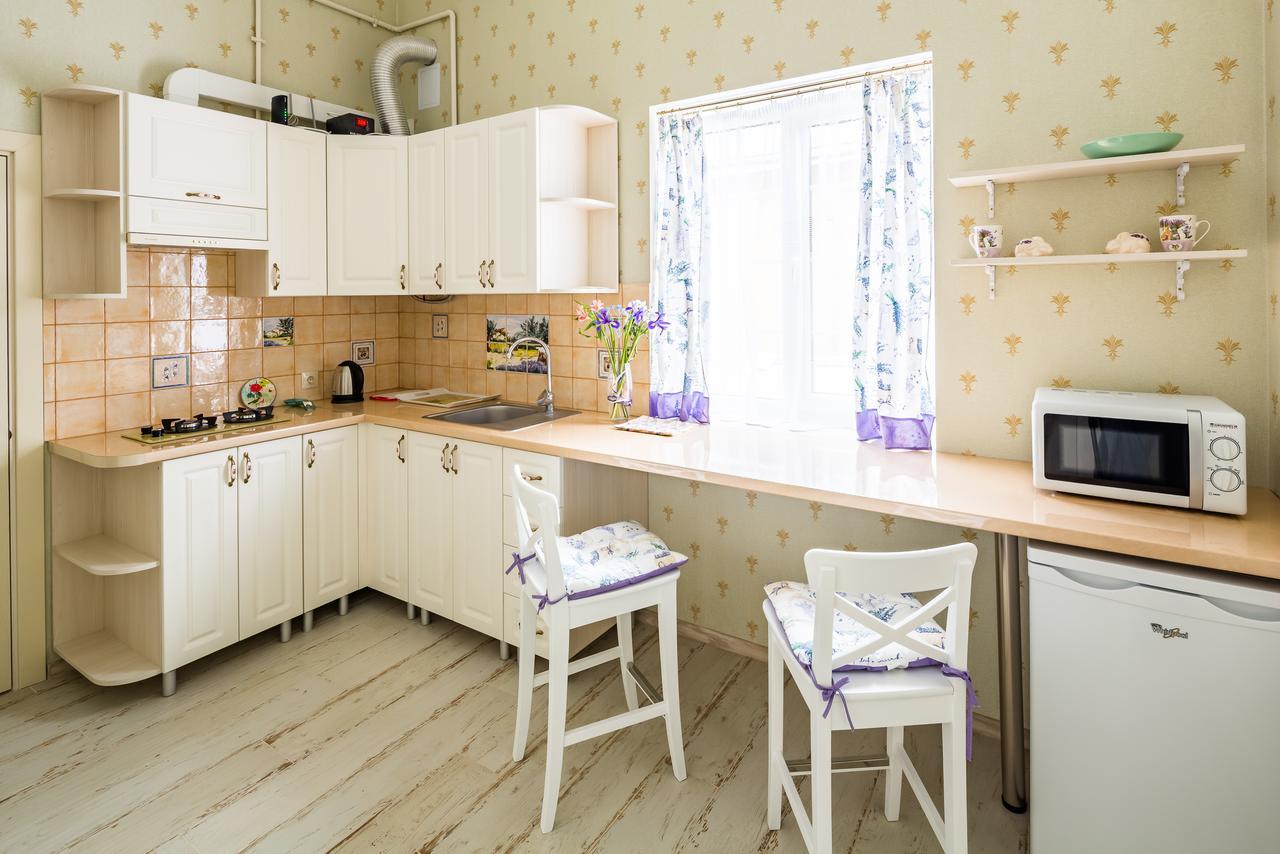 Lovely Apartment In The City Center Lviv Eksteriør billede